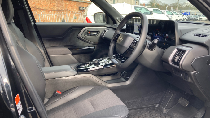 Toyota Urbancruiser 128kW Excel 61kWh 5dr Auto Electric Estate - Image 11